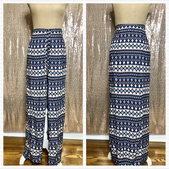 Front Slit Aztec Pattern Maxi Skirt - Picture 2 of 9